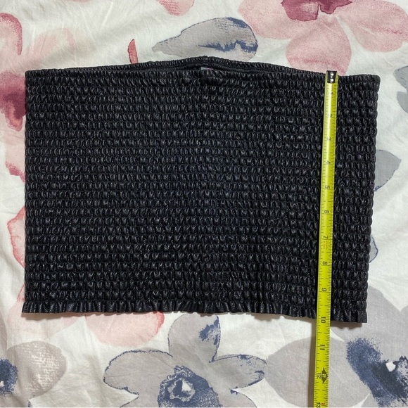 NWOT Commando Faux Leather Ribbed Tube Top Sleeveless Bandeau Size Medium/Large - Picture 6 of 8